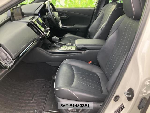 Toyota CROWN HYBRID 2019-03 7821323-5