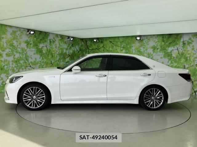 Toyota CROWN HYBRID 2017-05 7821329-1