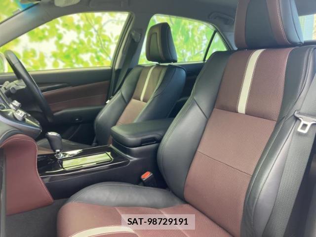 Toyota CROWN HYBRID 2015-02 7822021-6
