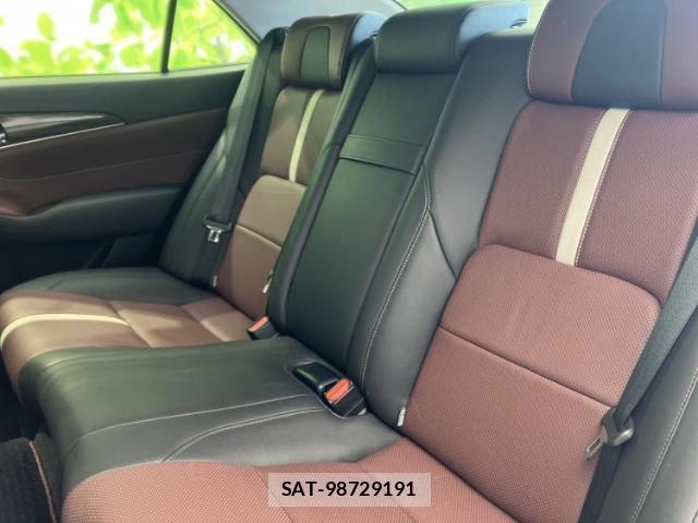 Toyota CROWN HYBRID 2015-02 7822021-7