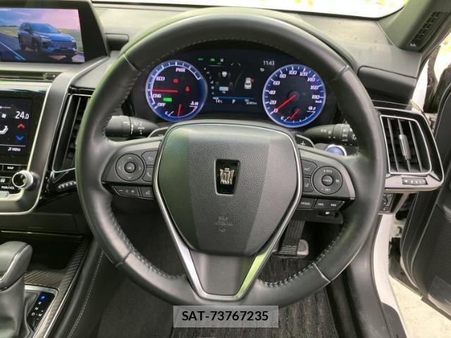 Toyota CROWN HYBRID 2018-11 7822354-14