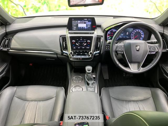 Toyota CROWN HYBRID 2018-11 7822354-3