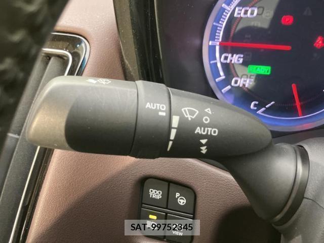 Toyota CROWN HYBRID 2019-03 7822378-16