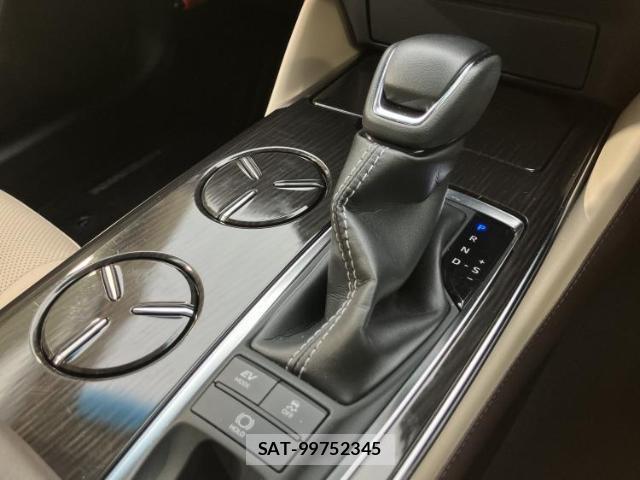 Toyota CROWN HYBRID 2019-03 7822378-17