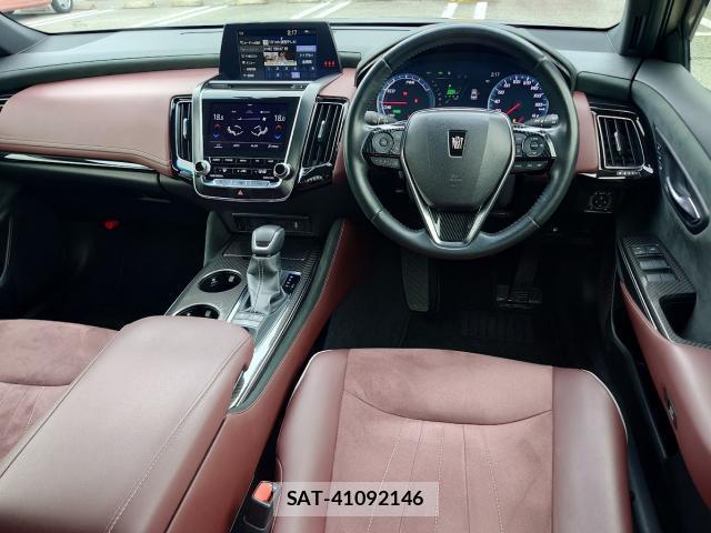 Toyota CROWN HYBRID 2020-04 7822843-1
