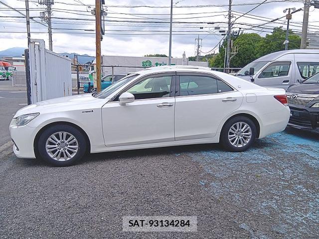 Toyota CROWN HYBRID 2015-01 7823345-4