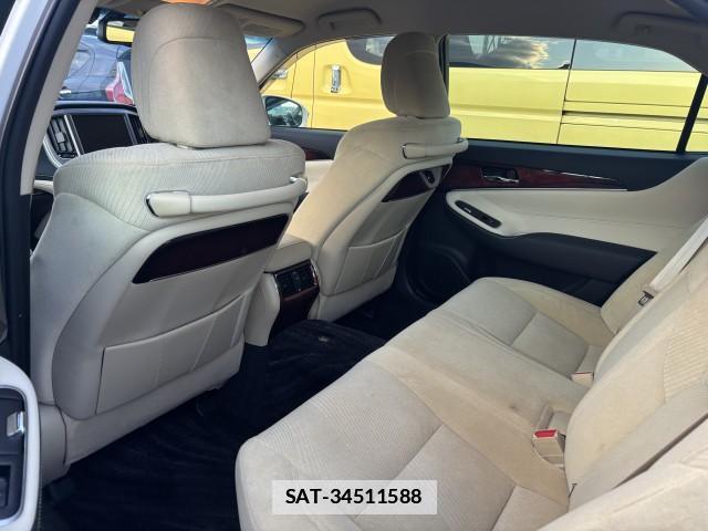 Toyota CROWN MAJESTA 2013-12 7813411-4