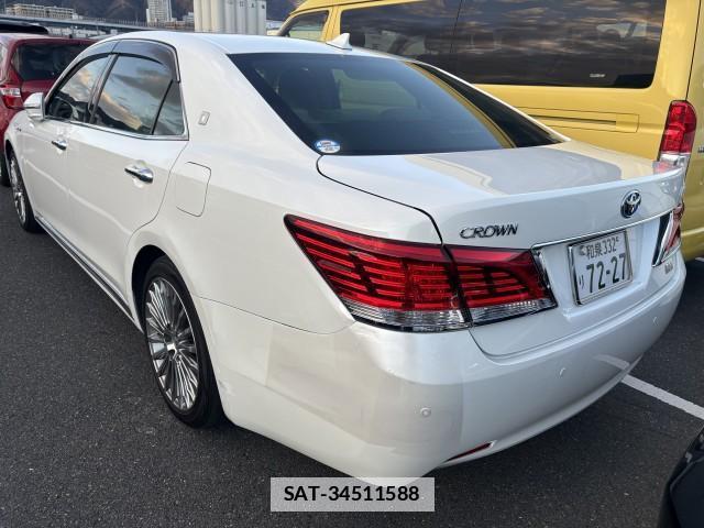 Toyota CROWN MAJESTA 2013-12 7813411-5