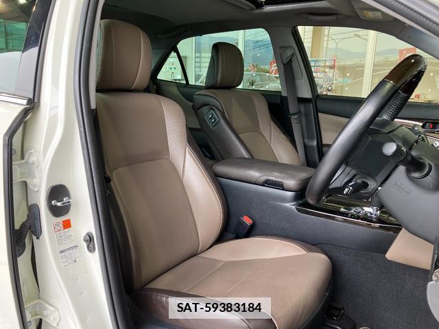 Toyota CROWN MAJESTA 2018-02 7816859-15
