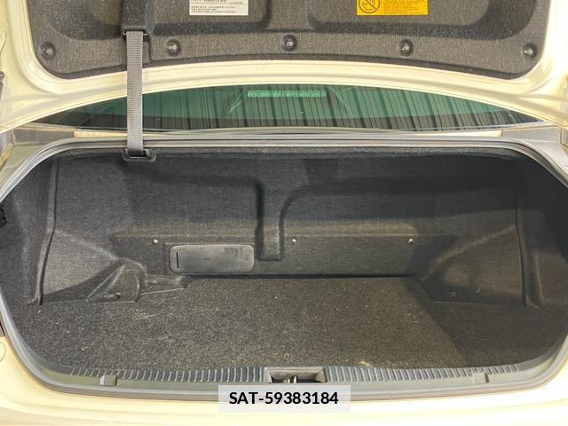 Toyota CROWN MAJESTA 2018-02 7816859-18