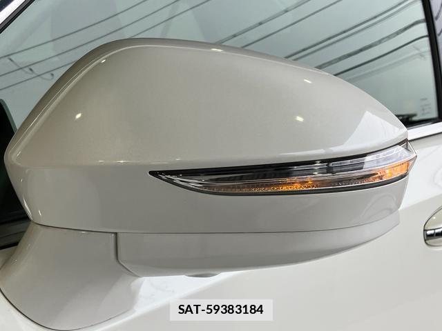 Toyota CROWN MAJESTA 2018-02 7816859-5
