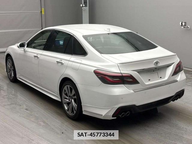Toyota CROWN 2021-09 7811767-1