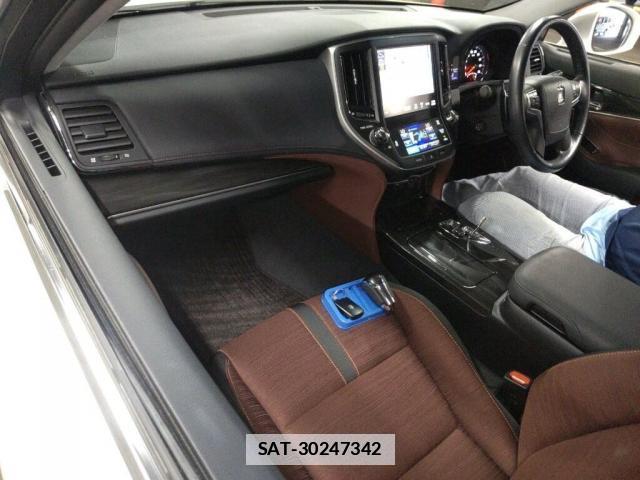 Toyota CROWN 2013-06 7811782-2