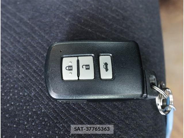 Toyota CROWN 2018-03 7811895-16