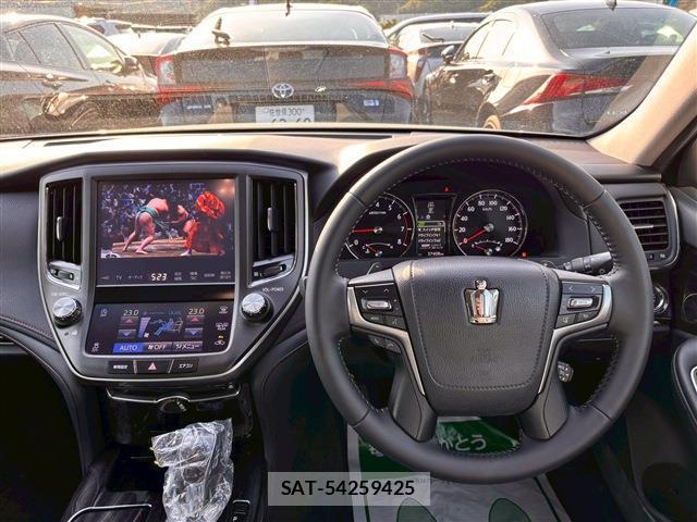 Toyota CROWN 2015-12 7812390-18