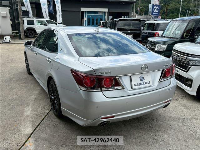 Toyota CROWN 2016-10 7812399-11
