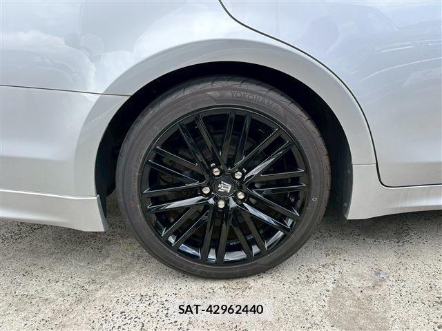 Toyota CROWN 2016-10 7812399-15