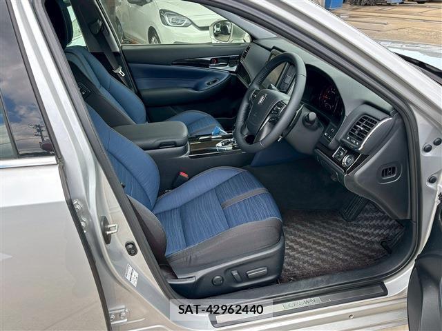 Toyota CROWN 2016-10 7812399-16