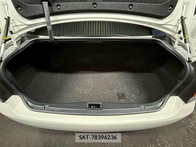 Toyota CROWN 2017-03 7812648-17