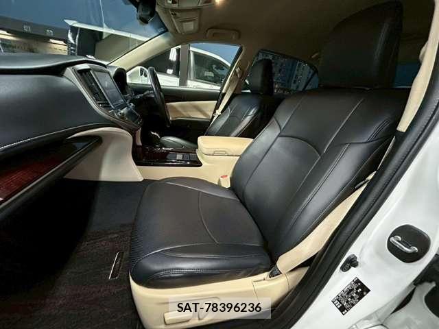Toyota CROWN 2017-03 7812648-7