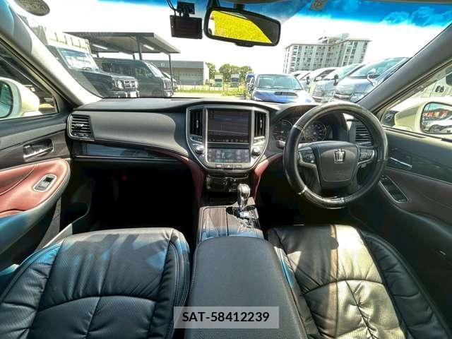 Toyota CROWN 2015-05 7812669-2