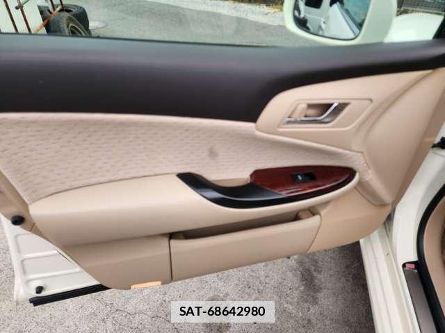 Toyota CROWN 2009-06 7812957-10