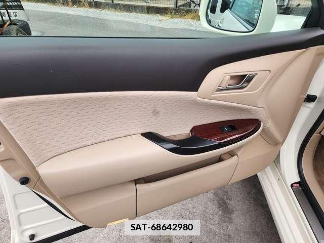 Toyota CROWN 2009-06 7812957-14