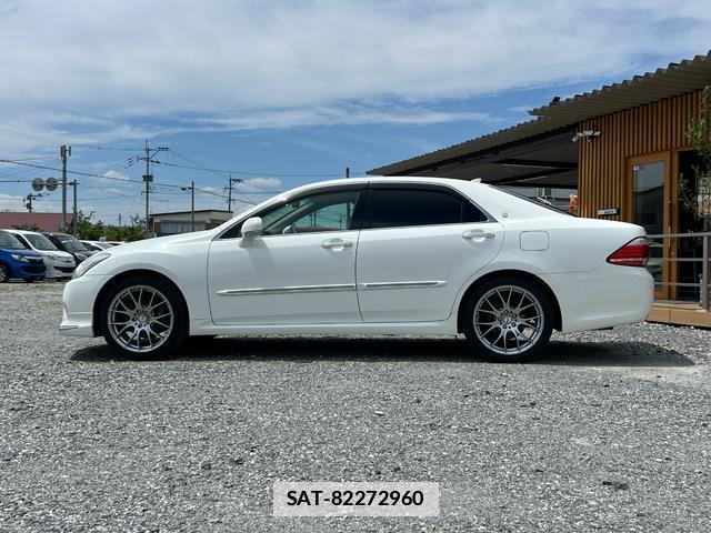 Toyota CROWN 2011-06 7813825-3
