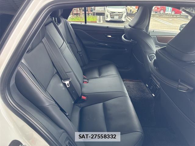 Toyota CROWN 2024-07 7815576-19