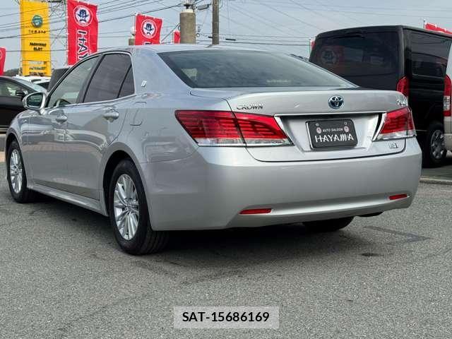 Toyota CROWN 2017-01 7815918-1