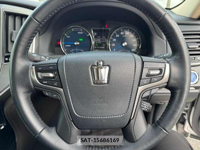 Toyota CROWN 2017-01 7815918-10