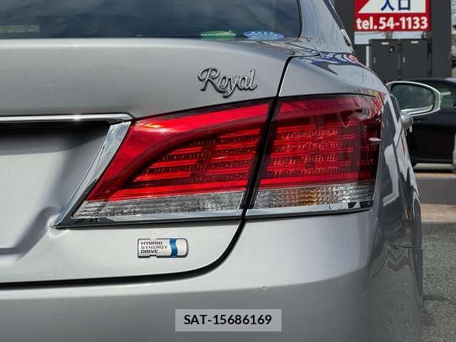 Toyota CROWN 2017-01 7815918-17