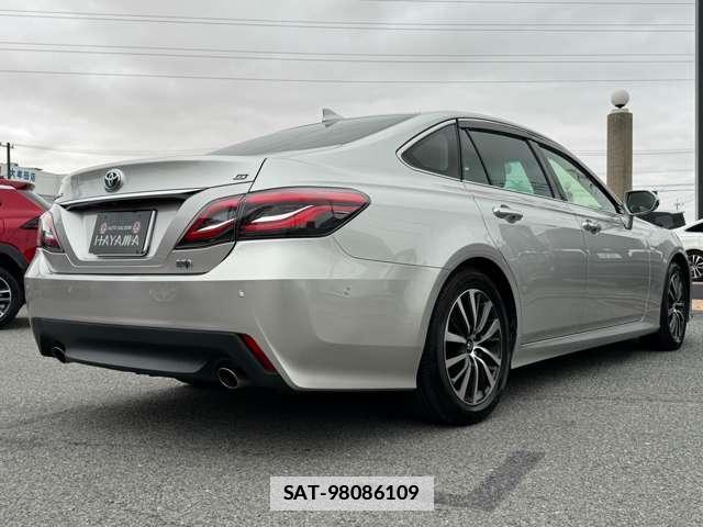 Toyota CROWN 2018-09 7815999-1