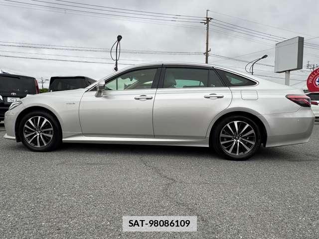 Toyota CROWN 2018-09 7815999-10