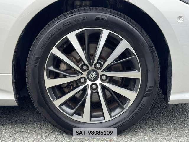 Toyota CROWN 2018-09 7815999-11