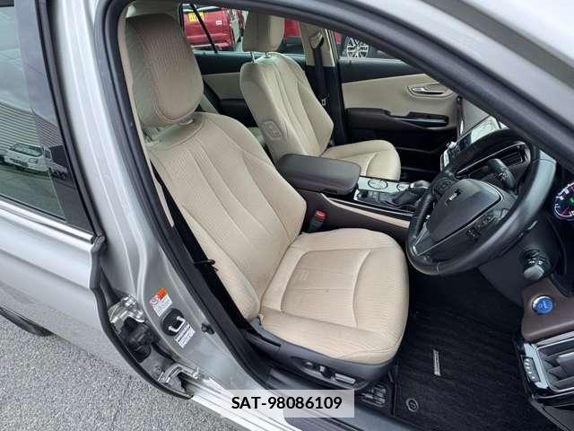 Toyota CROWN 2018-09 7815999-15
