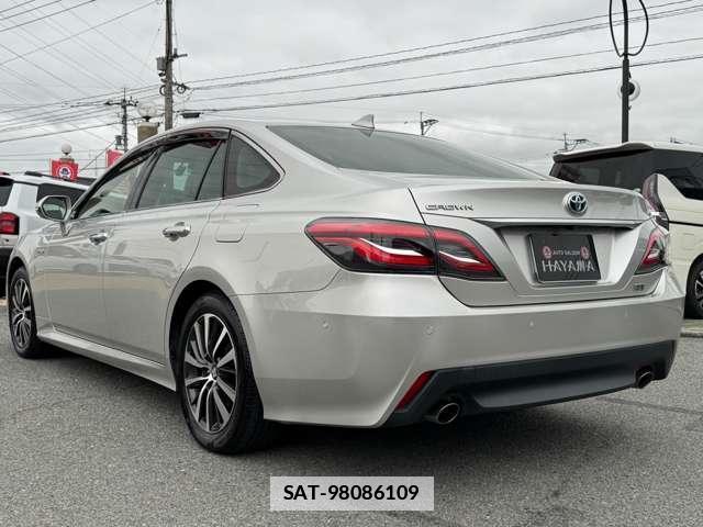 Toyota CROWN 2018-09 7815999-9