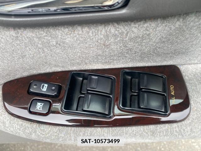 Toyota CROWN 2003-02 7816995-18