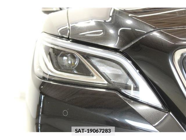 Toyota CROWN 2019-03 7818217-17