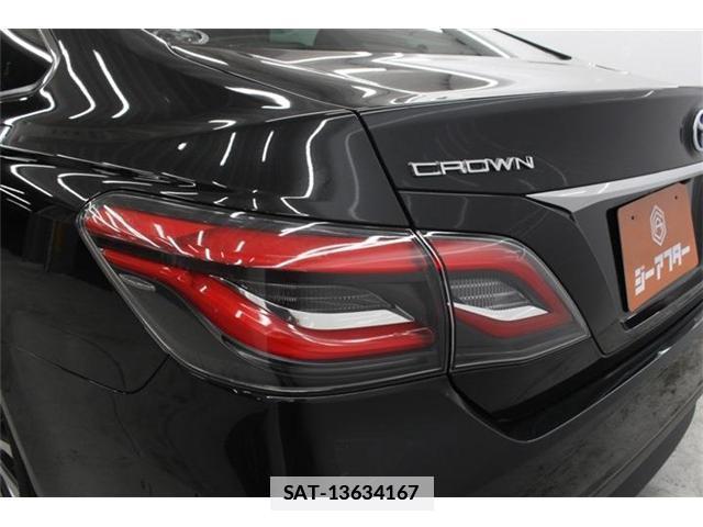 Toyota CROWN 2018-08 7818457-17