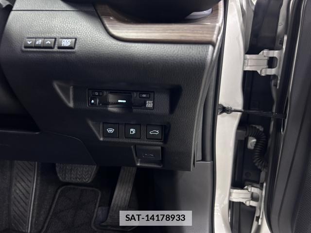 Toyota CROWN 2025-03 7818514-16