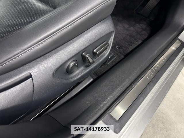 Toyota CROWN 2025-03 7818514-17