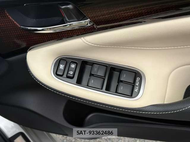 Toyota CROWN 2016-03 7819244-10