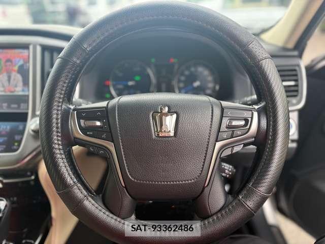 Toyota CROWN 2016-03 7819244-12