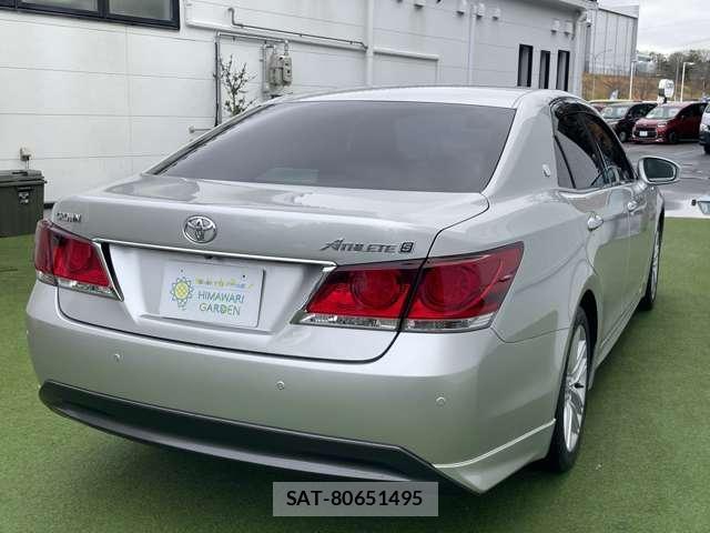 Toyota CROWN 2013-12 7819864-1