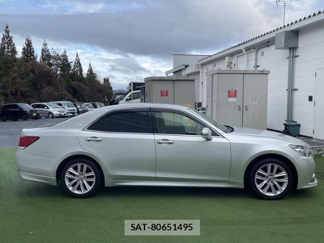 Toyota CROWN 2013-12 7819864-17
