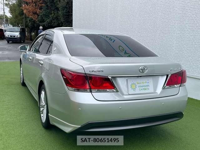 Toyota CROWN 2013-12 7819864-3
