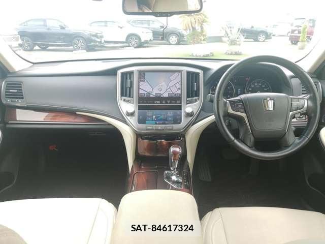 Toyota CROWN 2013-07 7819938-4