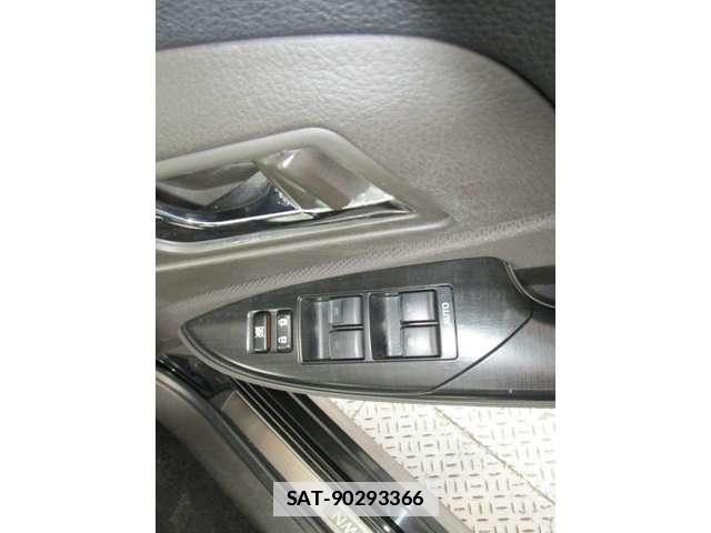 Toyota CROWN 2009-05 7820295-18