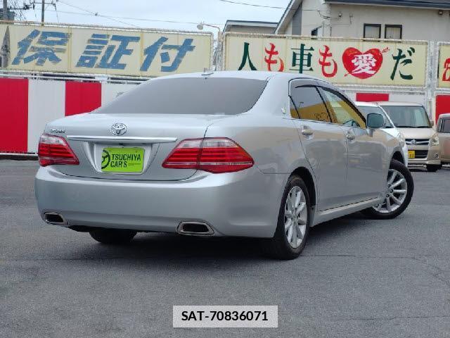 Toyota CROWN 2012-05 7820325-1